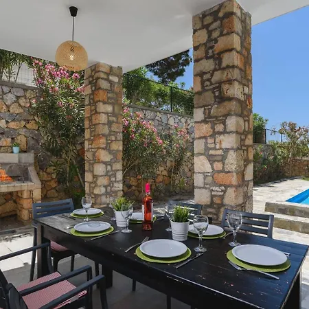 Despina By ヴィラ *