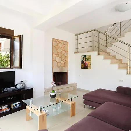 Despina By فيلة Pefki